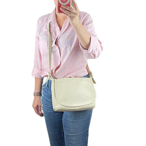 Vintage Coach Fletcher 4150 Ivory Flap Crossbody - Picture 2 of 11